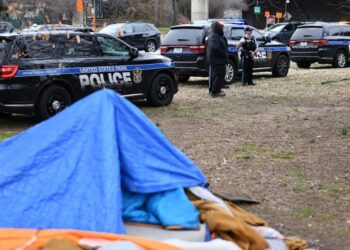 Trump deploys National Guard to Washington DC