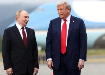 Trump, Putin greet each other as they head for Ukraine talks in Alaska
