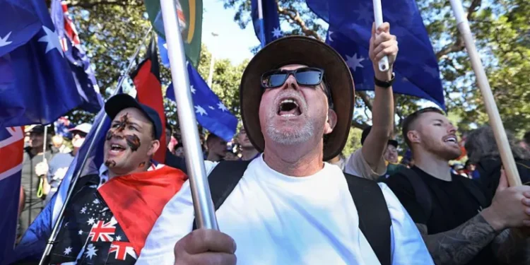 Thousands attend Australia anti-immigration rallies