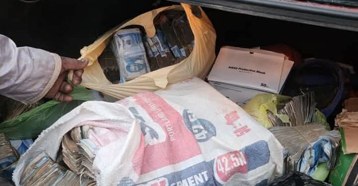 By-election: DSS arrest man with N25m cash for ‘vote-buying in Kaduna (PHOTOS)