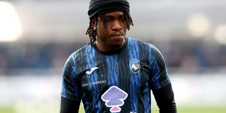 Lookman clears possessions out of Atalanta training ground