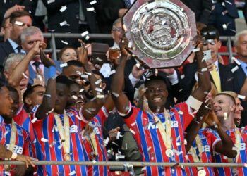 Crystal Palace beat Liverpool to Community Shield