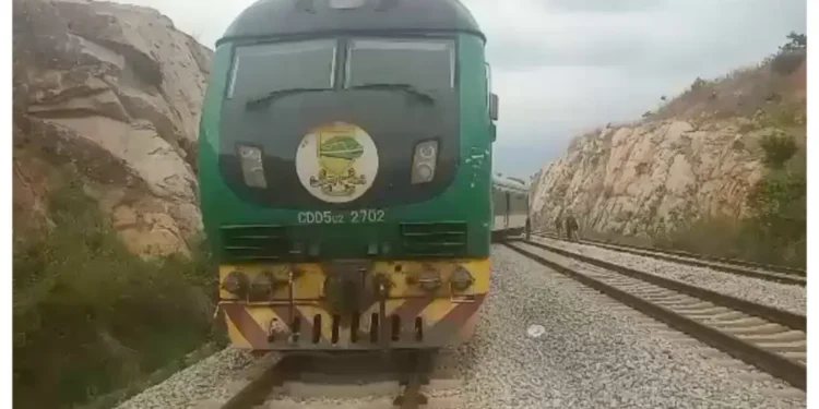 BREAKING: Abuja-Kaduna train derails, leaves over 100 stranded