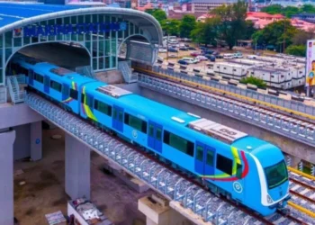 Lagos slashes fare on blue line by 50% on Thursday