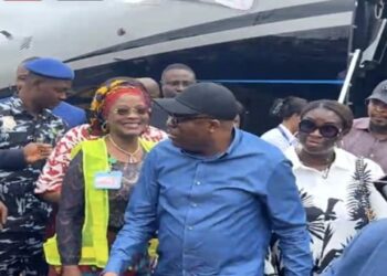 BREAKING: Hundreds of supporters cheer as Fubara finally arrives Port Harcourt