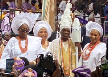 Gov Makinde presents Staff of Office to Ladoja as 44th Olubadan