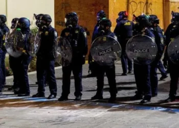 Trump orders deployment of troops to Portland and authorises ‘full force’