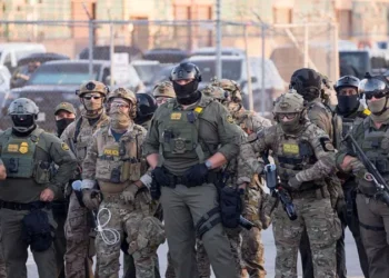 Trump deploys 300 National Guard troops to Chicago