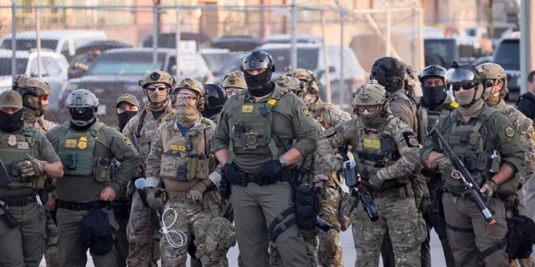 Trump deploys 300 National Guard troops to Chicago