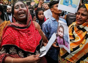 Fire at garment factory in Bangladesh kills no fewer than 16 persons