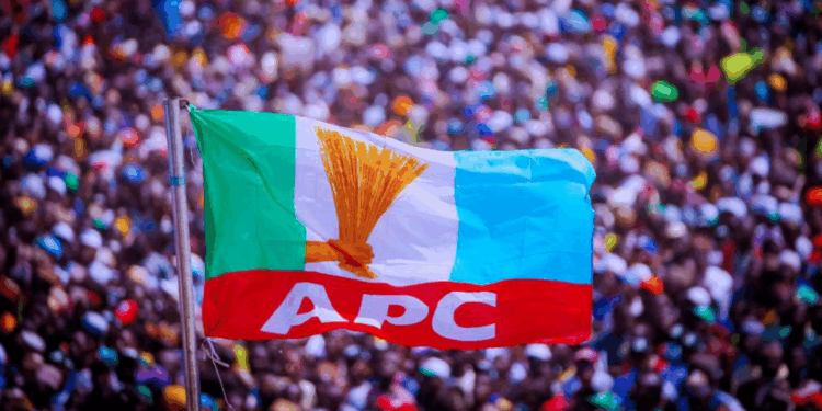 10,000 PDP members defect to APC in Zamfara