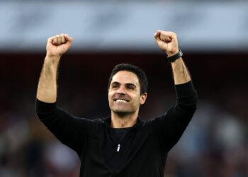Arteta plays down title talk after Arsenal win as rivals stumble