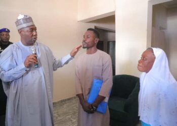 Zulum gifts flat to Anambra nurse who has worked in Borno for 20 years