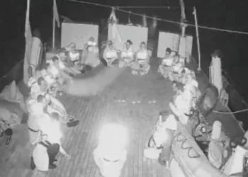 Israeli navy intercept Gaza-bound flotilla