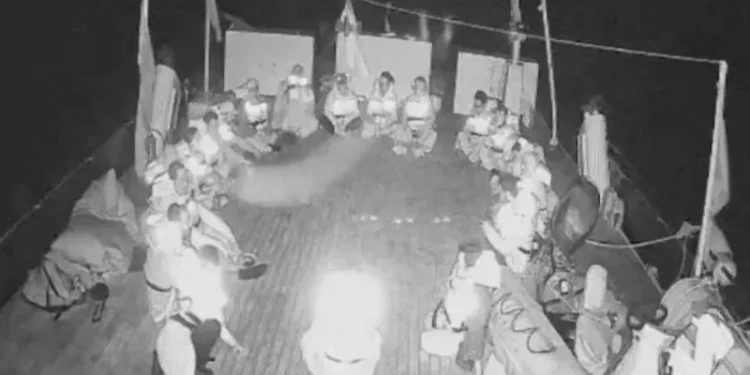 Israeli navy intercept Gaza-bound flotilla