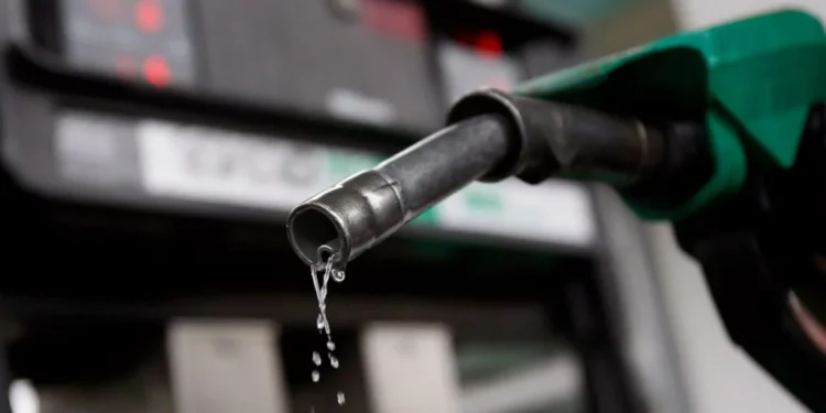 Nigerians brace for fuel price hike as Tinubu approves 15% duty on petrol, diesel imports