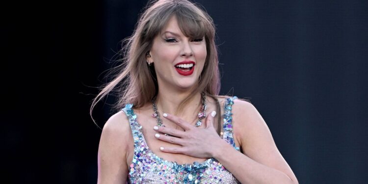 Taylor Swift’s new album shatters streaming records