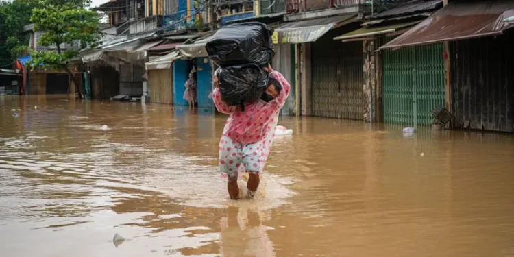 No fewer than 41 dead as continuous rains flood Vietnam