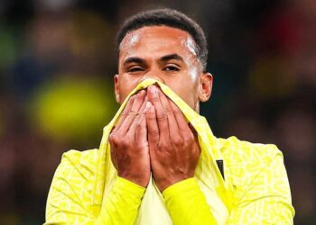 Arsenal in huge North London derby blow as Gabriel limps off with head in hands