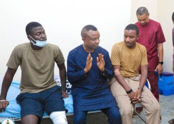 PICTURES: NAF chief visits, hails pilots who ejected from crashed jet