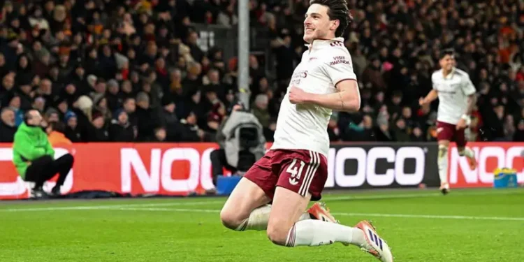 Arsenal go six points clear after beating Bournemouth