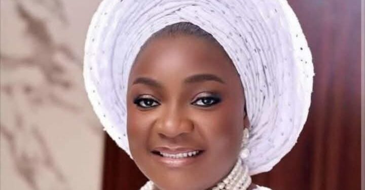 Nigerian gospel artiste, Bunmi Akinnaanu, dies in battle with swollen leg