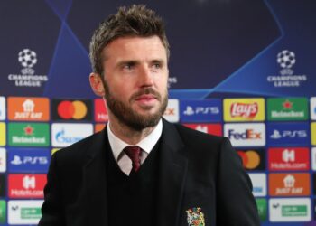 Carrick jumps ahead of Solskjaer for Man United caretaker role