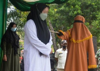 Woman collapses after being lashed 140 times for drinking alcohol, having sex outside marriage