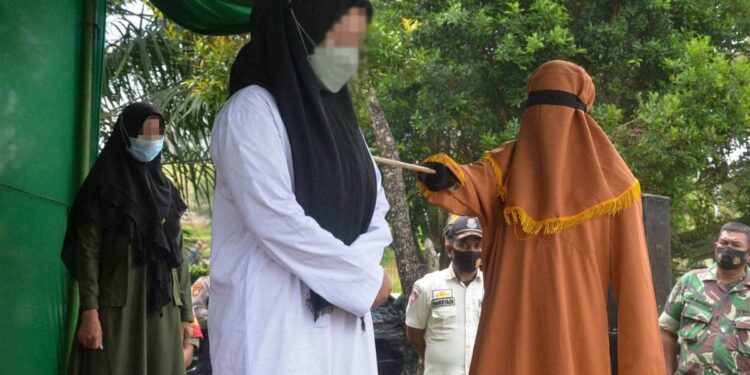 Woman collapses after being lashed 140 times for drinking alcohol, having sex outside marriage