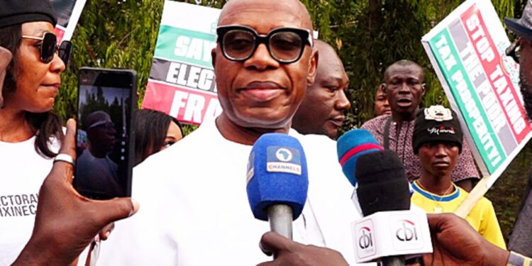 Why I’m protesting with my son, by Amaechi