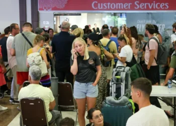 Flights in and out of Middle East cancelled, diverted after Iran strikes