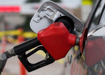 Petrol price per litre hits N1,040 in Lagos, N1,080 in Abuja
