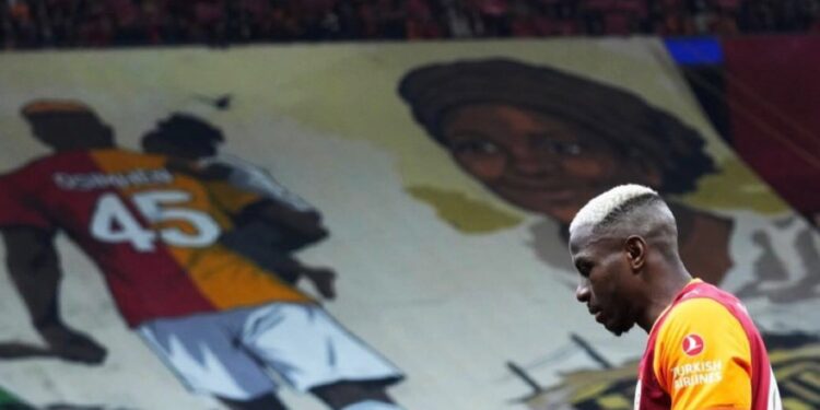 Osimhen gets emotional,, vows to keep battling for Galatasaray badge