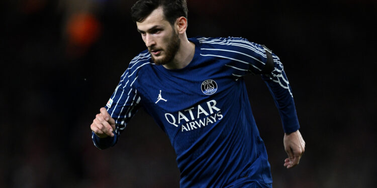 Kvaratskhelia open to Arsenal move despite PSG stance