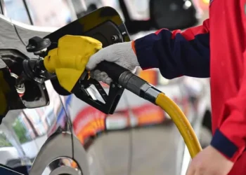 Oil prices fall sharply after US-Iran ceasefire deal to reopen Strait of Hormuz