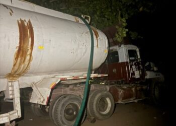 Nigerian army nab 15 suspects after foiling oil theft operation in.Lekki-Ibeju