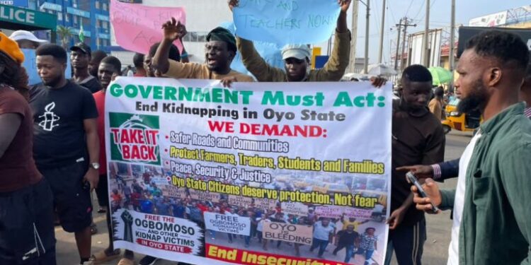 Protesting youths in badan call for rescue of Ogbomoso school children, teachers