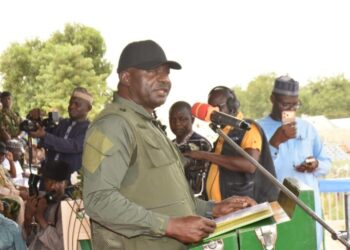 Defence minister Musa says FG has raised soldiers’ minimum monthly salary from N49,000 to N100,000