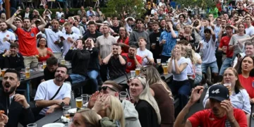 Ministers rule out extending pub opening hours for England clash with Mexico