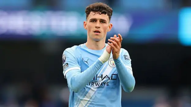 Foden signs new contract with Man City