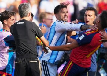 Argentina newspapers defend Messi, others after World Cup final defeat